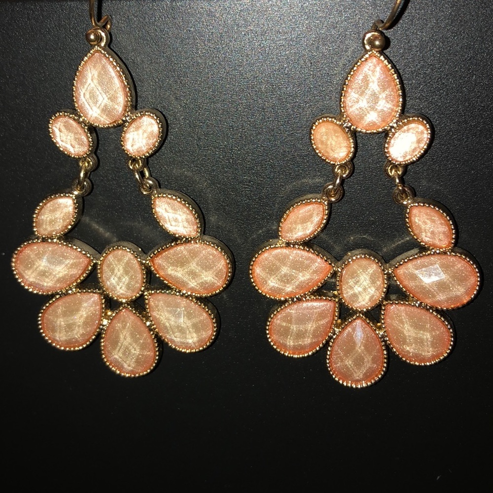 ❣️Beautiful coral and gold iridescent earrings